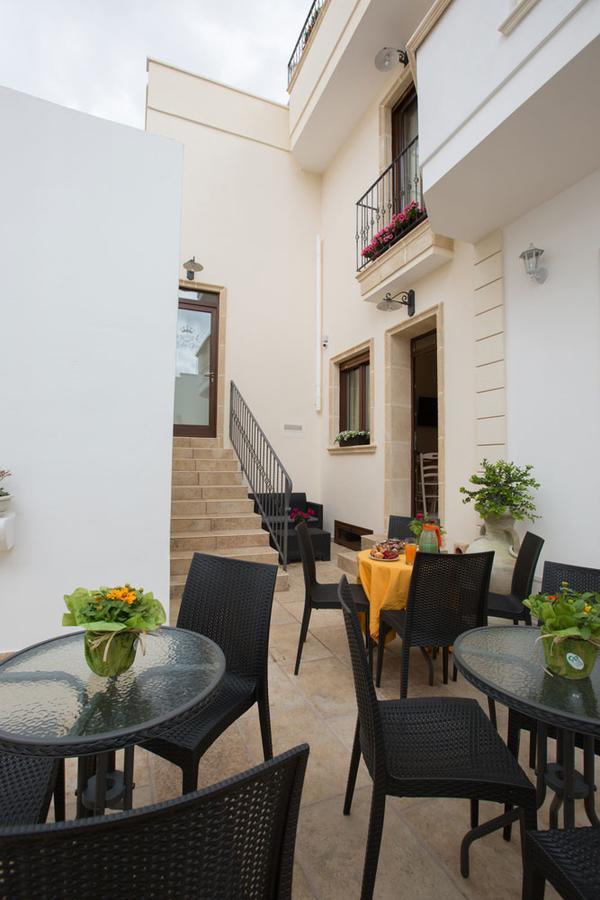 B&B Le Due Gioie Тавьяно Экстерьер фото