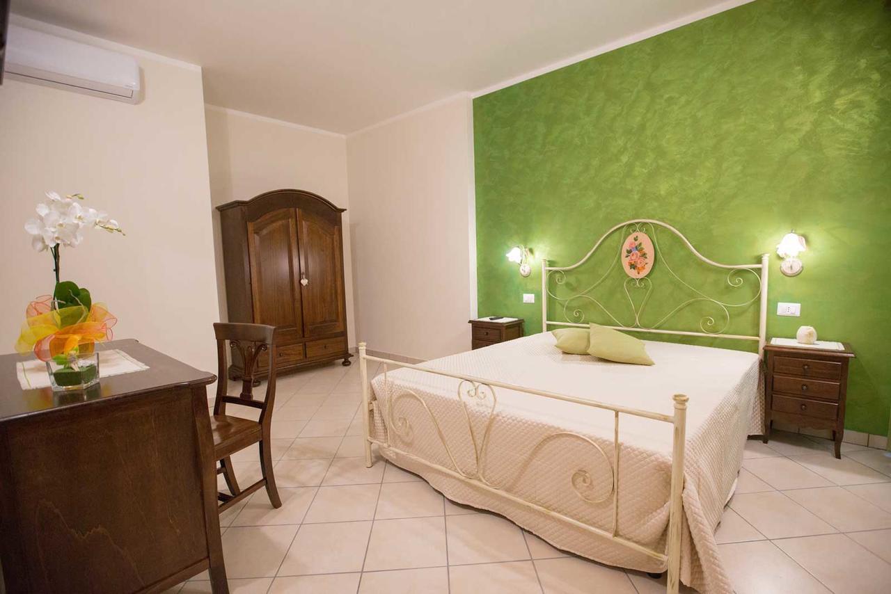 B&B Le Due Gioie Тавьяно Экстерьер фото