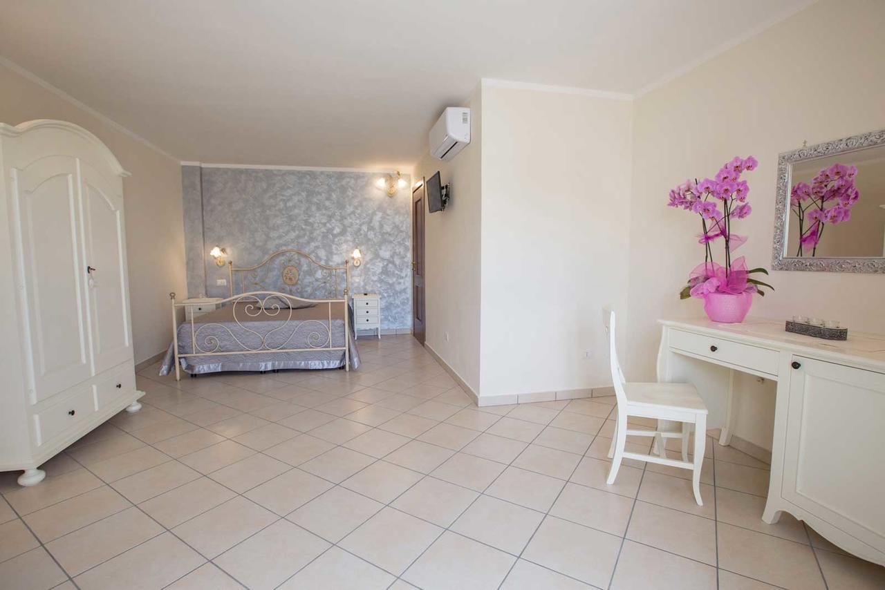 B&B Le Due Gioie Тавьяно Экстерьер фото